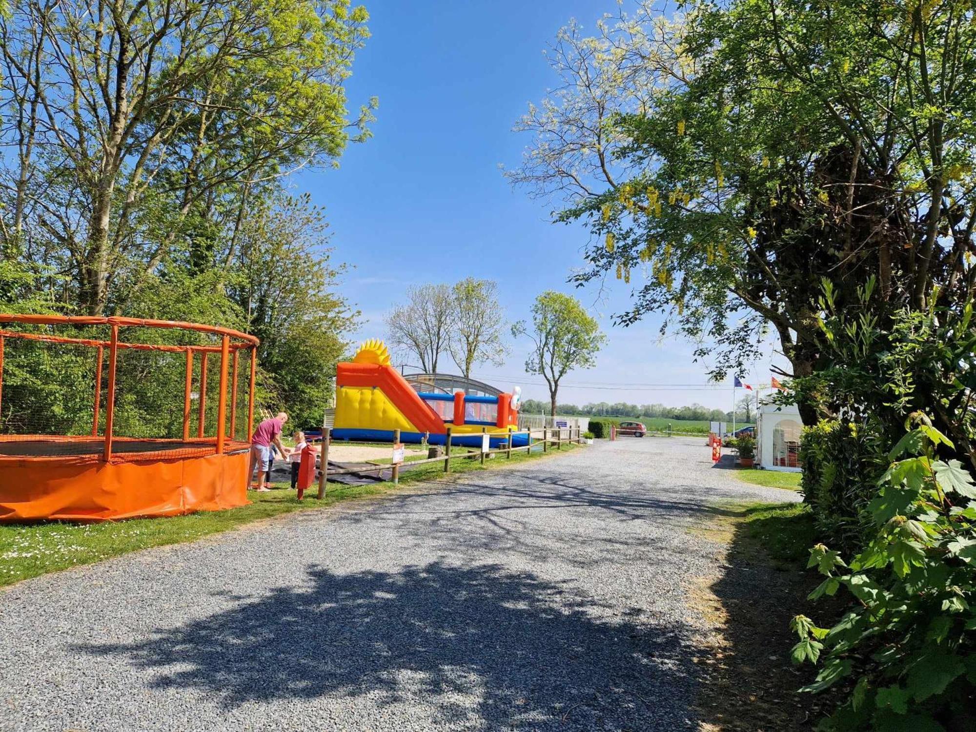 Camping Le Clos De Balleroy Экстерьер фото